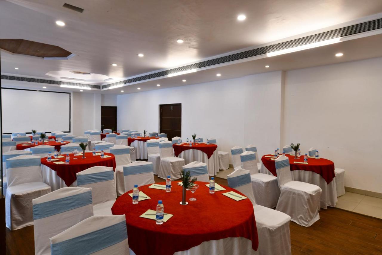 Mastiff Grand Manali Resort Екстериор снимка