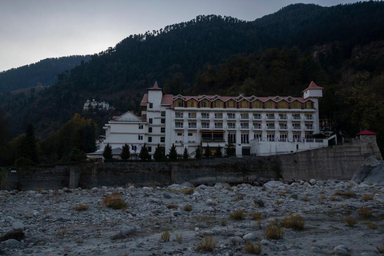 Mastiff Grand Manali Resort Екстериор снимка