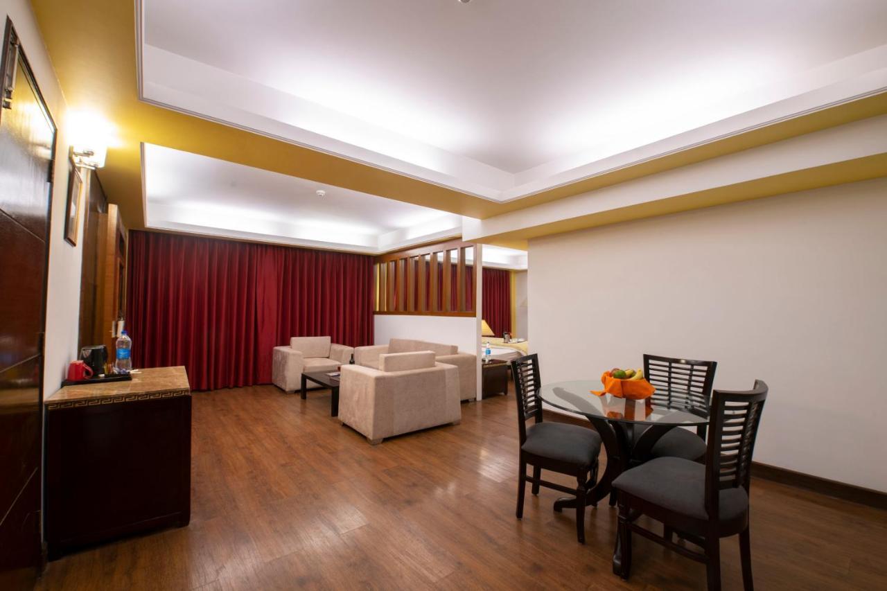 Mastiff Grand Manali Resort Екстериор снимка