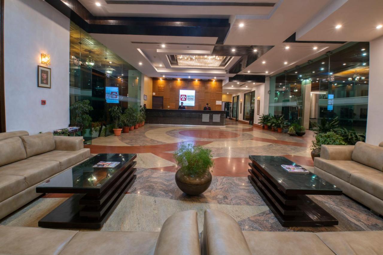 Mastiff Grand Manali Resort Екстериор снимка