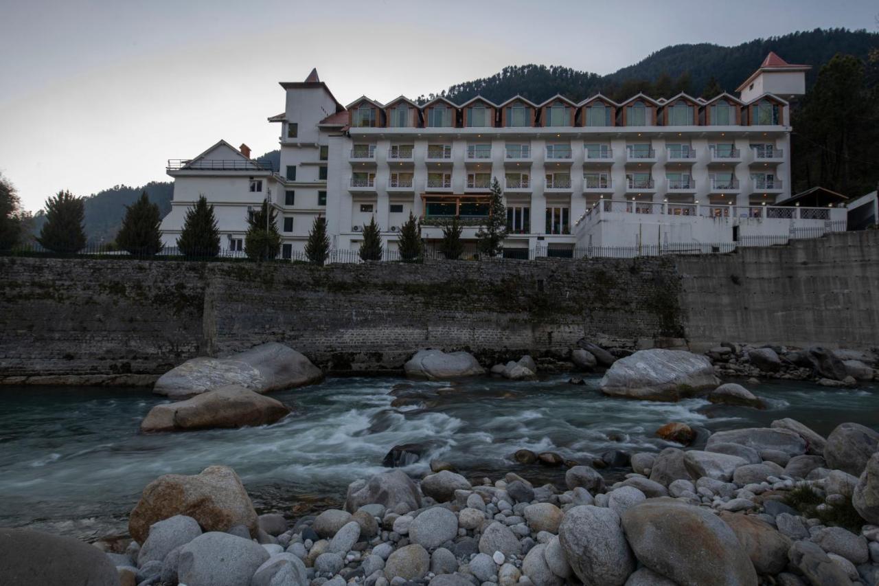 Mastiff Grand Manali Resort Екстериор снимка