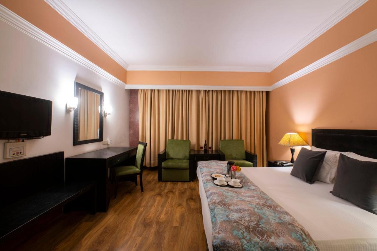 Mastiff Grand Manali Resort Екстериор снимка